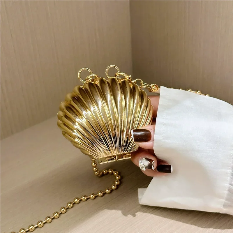 2025 Mini Lipstick Bags for Women Fashion New Summer Pearl Purse Crossbody Bag High Quality Gold Shell Bag Designer Shoulder Bag